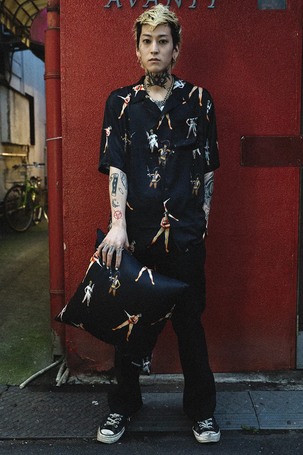 【SICKBOY】"GIRLS GIRLS GIRLS" PILLOW COVER (BLACK)